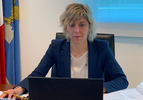 L'assessore regionale alle Finanza Barbara Zilli che, insieme al collega Pierpaolo Roberti, ha partecipato all'incontro con il presidente di Anci Fvg