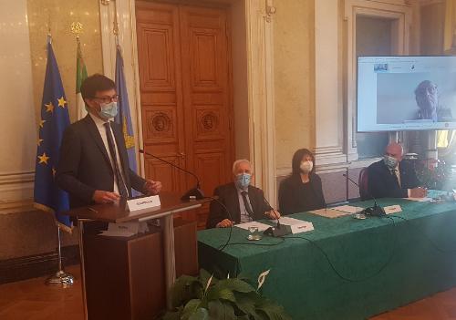 Un momento della conferenza stampa che si è tenuta a Trieste nel Salone di Rappresentanza della Regione Friuli Venezia Giulia.