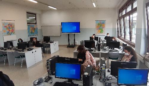 Il nuovo laboratorio di lingue dell’Istituto tecnico "Antonio Zanon" di Udine