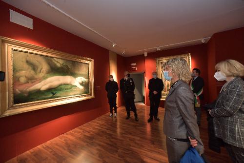 L'assessore regionale Barbara Zilli in visita alla mostra "Cambiare" di Illegio