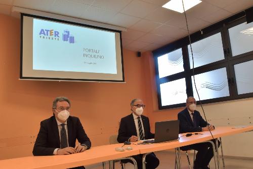 L'assessore regionale alle Infrastrutture e Territorio Graziano Pizzimenti con il presidente di Ater Trieste Riccardo Novacco e il presidente e amministratore delegato di Insiel Diego Antonini