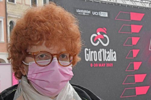 L'assessore regionale allo Sport Tiziana Gibelli alla partenza della 15. tappa del Giro d'Italia a Sacile