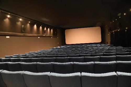 La rinnovata sala del Cinema Ariston a Trieste