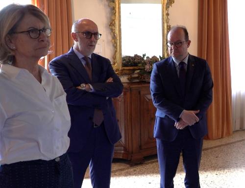 Il sottosegretario Sandra Savino, l'assessore Riccardo Riccardi e il vicegovernatore Mario Anzil