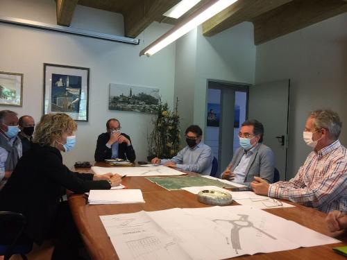 Incontro tra assessori regionali a Infrastrutture e territorio, Graziano Pizzimenti, e alle Finanze, Barbara Zilli, con il sindaco Alessandro Marangoni, i tecnici del Comune e di Fvg Strade.