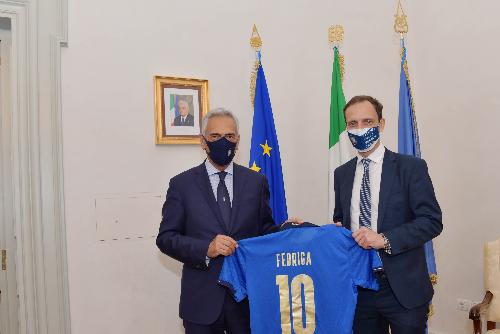 Il governatore Massimiliano Fedriga e il presidente della Figc Gabriele Gravina