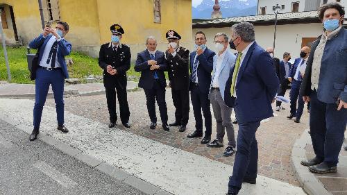 L'assessore regionale alle Risorse agroalimentari, forestali, ittiche e montagna, Stefano Zannier, con le autorità presenti all'incontro sulla foresta di Tarvisio.