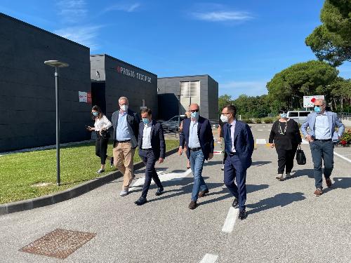 Il vicegovernatore e assessore alla Salute, Riccardo Riccardi, apre il Punto di primo soccorso  a Lignano Sabbiadoro.
