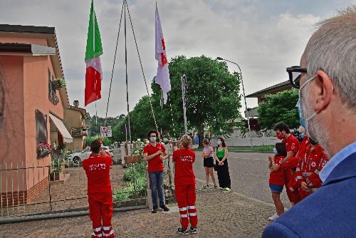 L'alzabandiera a Tarcento