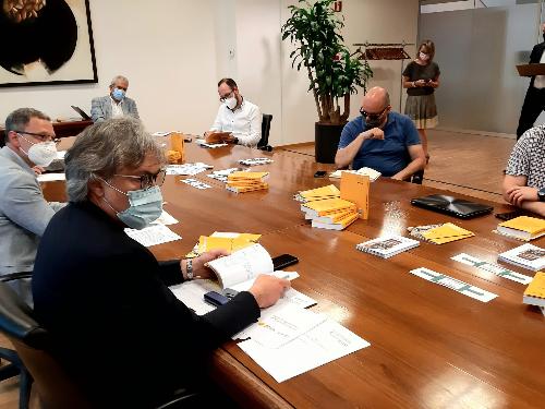 Gli assessori alle Risorse agroalimentari, forestali e ittiche Stefano Zannier e alle Attività produttive e turismo Sergio Emidio Bini, alla presentazione del board enogastronomia.