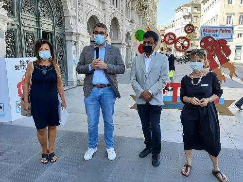 Un momento della conferenza stampa di presentazione dell'iniziativa Maker faire avvenuta oggi a Trieste 