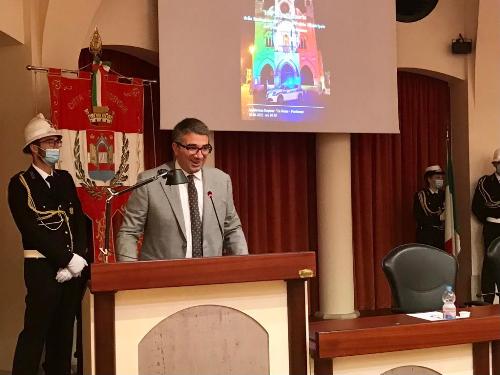 L'assessore regionale alle Autonomie Locali e Sicurezza, Pierpaolo Roberti, durante la cerimonia per il 150^ anniversario della nascita della Polizia municipale di Pordenone, nell'Auditorium della Regione a Pordenone.  