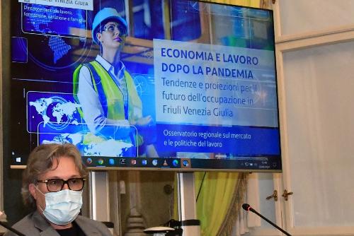 L'intervento dell'assessore alle Attività produttive, Sergio Emidio Bini