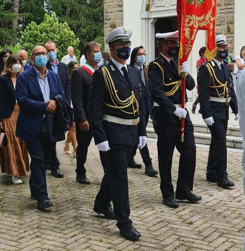 La processione con l'assessore regionale al Patrimonio Sebastiano Callari.