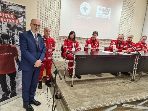 L'assessore regionale Riccardo Riccardi interviene alla celebrazione della Giornata mondiale della Croce Rossa a Pordenone.