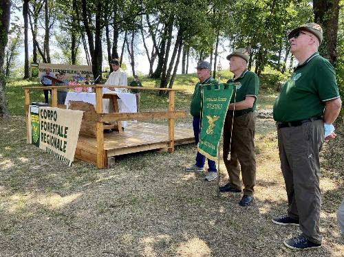 Alcuni componenti dell'Associazione nazionale forestali presenti alla cerimonia di S. Giovanni Gualberto
