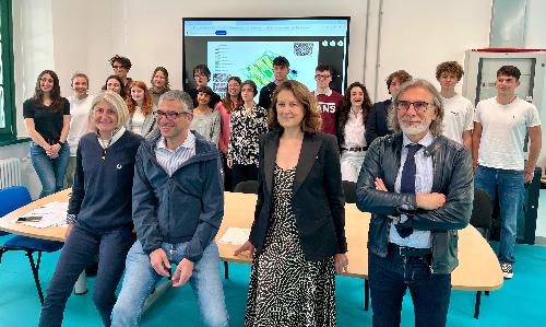 I partecipanti all'assemblea plenaria della Consulta provinciale degli studenti di Trieste, durante la quale è stato illustrato il progetto del nuovo polo scolastico di via Rossetti a Trieste