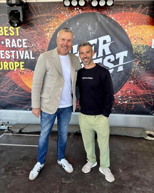 L'assessore alle Attività produttive e Turismo Sergio Emidio Bini all'inaugurazione della 39esima edizione del Biker Fest International di Lignano Sabbiadoro. assieme al campione Marco Melandri.