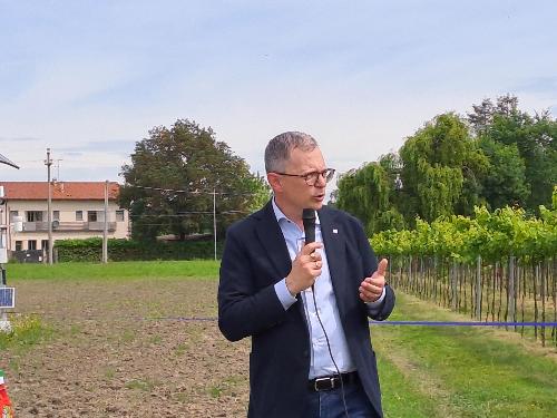L’assessore regionale alle Risorse agroalimentari, forestali e ittiche Stefano Zannier all'inaugurazione del primo agrivoltaico avanzato del Friuli Venezia Giulia a Palazzolo dello Stella.