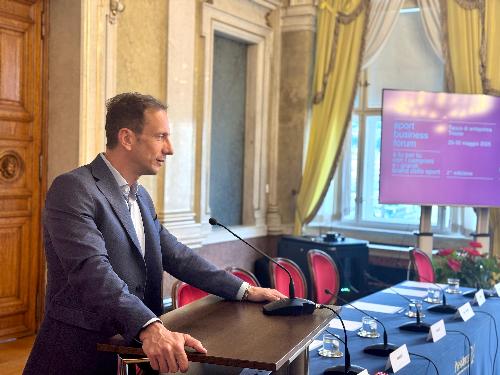 Il governatore Fedriga all'anteprima di Trieste dello Sport Business Forum.