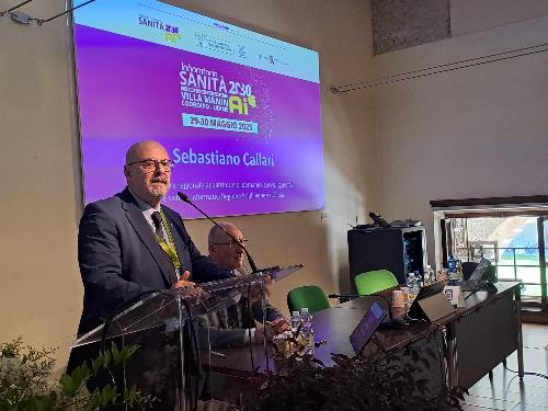 L’assessore regionale ai Servizi informativi Sebastiano Callari al convegno "L’IA in sanità: il valore del dialogo tra pubblico e privato"