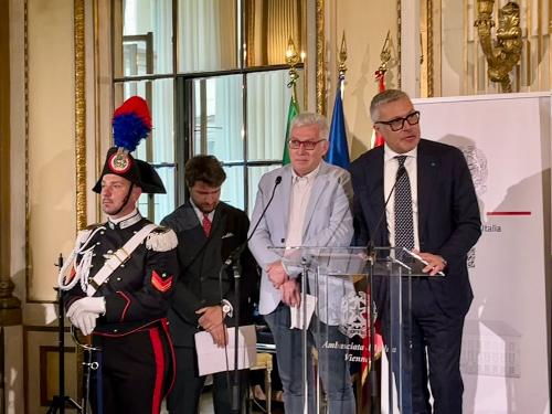L'assessore regionale Sergio Emidio Bini (il primo a destra) nel corso del suo intervento