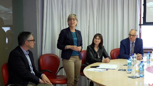 L'assessore regionale alle Finanze Barbara Zilli intervenuta a Tolmezzo alla conferenza stampa di presentazione del secondo lotto della pista ciclabile Tolmezzo - Amaro - Stazione Carnia - Alpe Adria