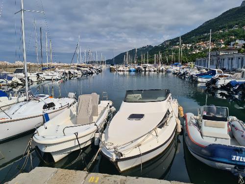 Una panoramica del porticciolo di Barcola