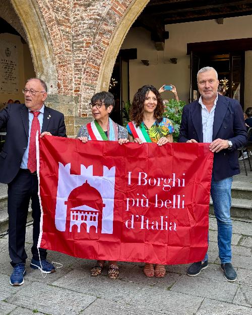 L'assessore Bini con l'amministrazione comunale di Cividale