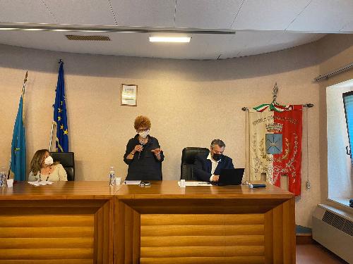 L'assessore regionale alla Cultura Tiziana Gibelli interviene alla seduta dell'ufficio di presidenza della V Commissione consiliare che si è riunito oggi a Capriva per le audizioni in merito alla candidatura Unesco del Brda-Collio