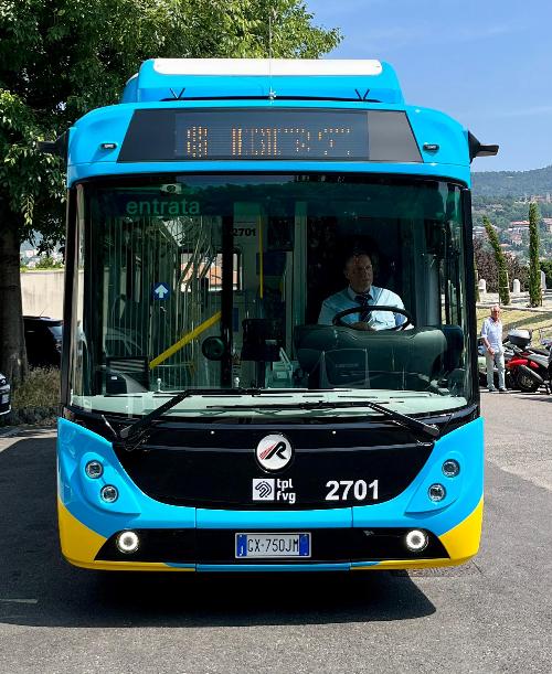 Uno dei nuovi autobus elettrici della Trieste Trasporti
