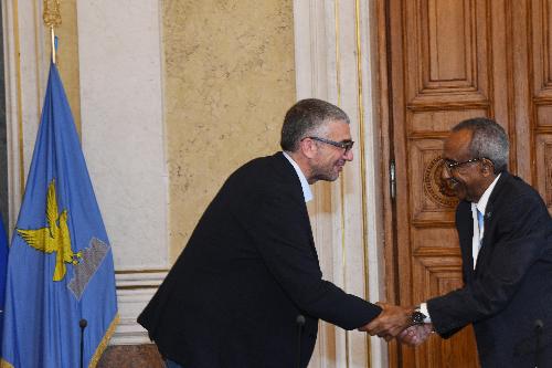 L'assessore Roberti e l’ambasciatore della Somalia in Italia Ibrahim Ali Omar Shegow.