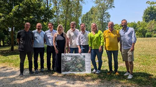 Un momento dell'incontro svoltosi ad  Azzano Decimo, alla presenza de sindaco Piccini