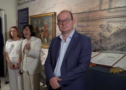 Un momento della visita alla mostra "Voi siete qui" a Palazzo Attems Petzenstein a Gorizia.