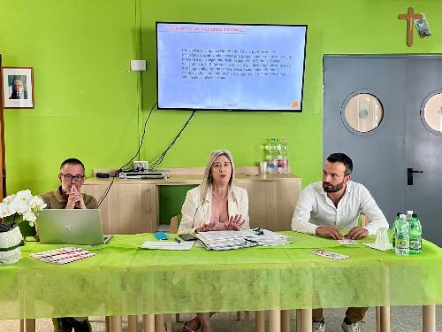 L'intervento dell'assessore Cristina Amirante durante il tavolo dell'inclusione sociale di Azzano Decimo