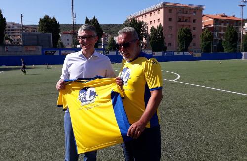 L’assessore alle Autonomia locali Pierpaolo Roberti insieme al patron di Campionissimi Matteo Medani.