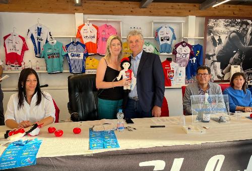 L'assessore regionale Cristina Amirante con il presidente dell'associazione Amici della Pista Bruno Battistella