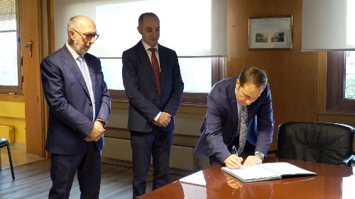 L'assessore Riccardi con il questore di Udine Domenico Farinacci e il direttore generale di Asufc Denis Caporale