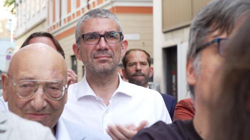 L'assessore regionale alle Autonomie locali Pierpaolo Roberti alla presentazione ufficiale della prima squadra dell'Asd San Luigi Calcio.