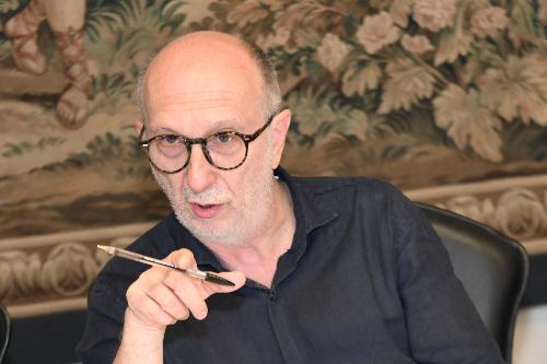 L'assessore Riccardi nel corso dell'ultima riunione di Giunta