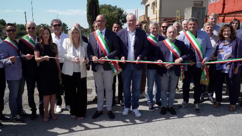 Il taglio del nastro per la consegna dei lavori della ciclovia  FVG2 Torviscosa - Latisana 