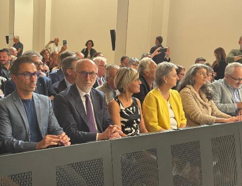 Gli assessori regionali Riccardo Riccardi e Barbara zilli (rispettivamente secondo e terzo da sinistra) alla verimonia di Gemona