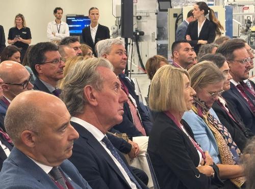 In primo piano l'assessore regionale alla Difesa dell'ambiente Fabio Scoccimarro. 