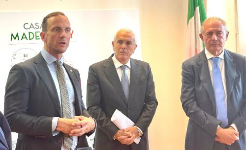 Il governatore della Regione Massimiliano Fedriga durante l’inaugurazione della Casa del Made in Italy di Trieste. Nella foto (primo a destra) anche il ministro delle Imprese e del made in Italy Adolfo Urso.