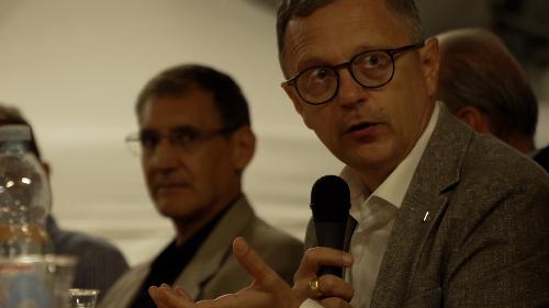 allegato  (foto)