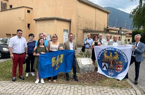 L'assessore regionale Barbara Zilli all’inaugurazione della "Piazzetta dell’Emigrante" in via Sabina a Osoppo parte del programma della Convention annuale di Ente Friuli nel mondo