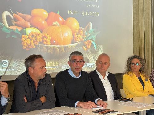 L’assessore regionale alle Autonomie locali Pierpaolo Roberti (secondo da sx) alla presentazione della 24^ edizione di Sapori del Carso/Okusi