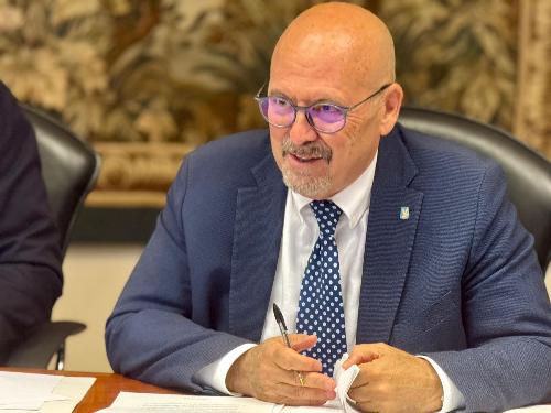 L'assessore Callari nella riunione di Giunta odierna.