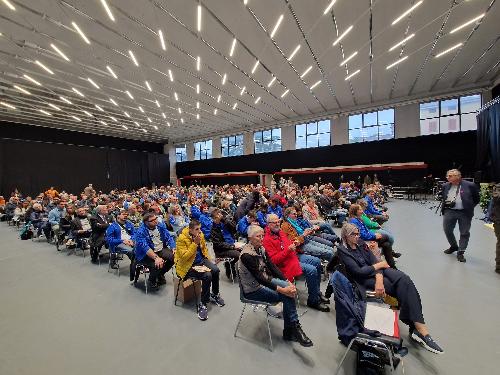 La cerimonia di consegna del Premio regionale solidarietà nella palestra dell'Unione ginnastica goriziana