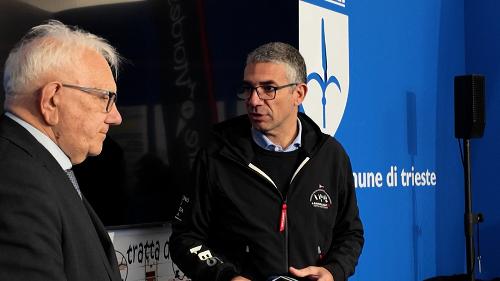L'assessore regionale Pierpaolo Roberti all'inaugurazione in piazza Unità a Trieste dell'esposzione del batiscafo "Trieste"